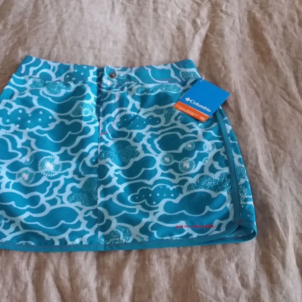 Columbia girls board skirt, floral size girls 10